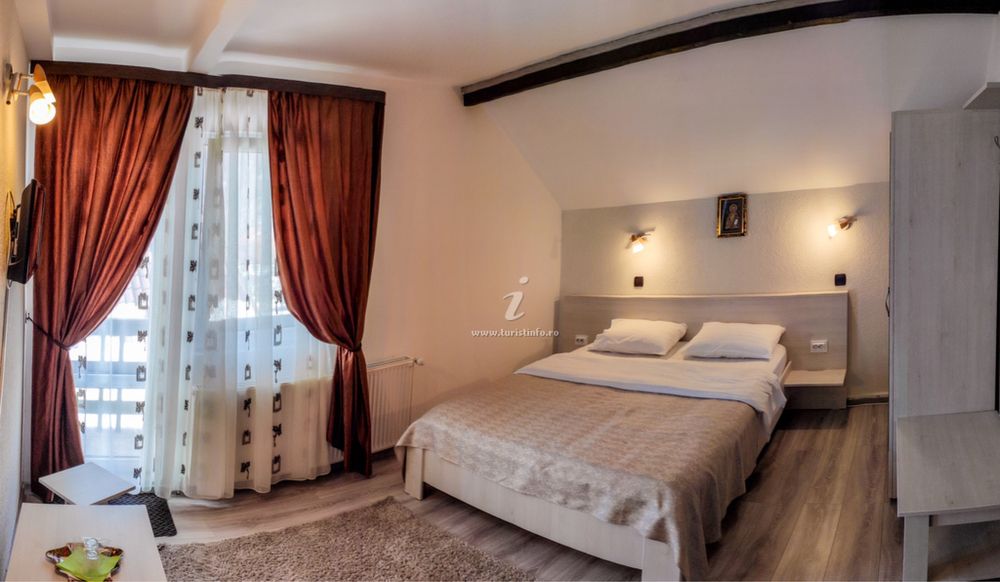 Cazare Bran-Moieciu Pensiunea Delia