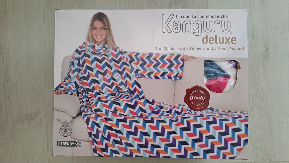 Bluza tip pătură Kanguru cu maneci 140x210 cm, noua, in cutie, ideala