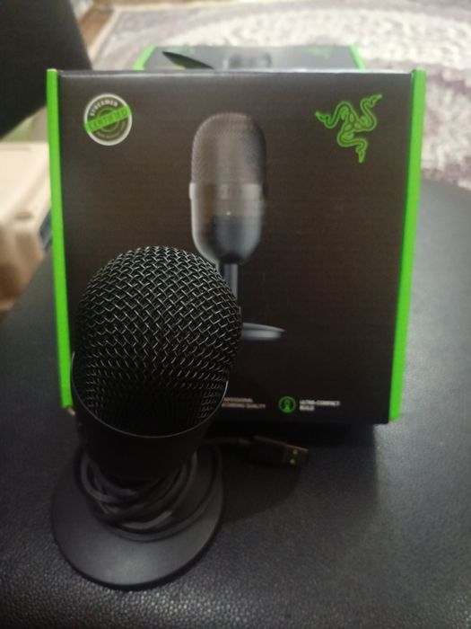 Mikrafon razer yengi