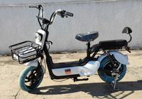 Електрически скутер В6 бял цвят 350 вата безчетков мотор