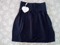 Продам НОВУЮ школьную юбку на девочку 8-12 лет, размер 158