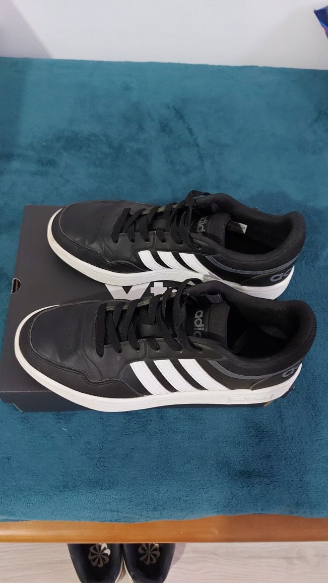 Pantofi - Adidas Hoops 3.0
