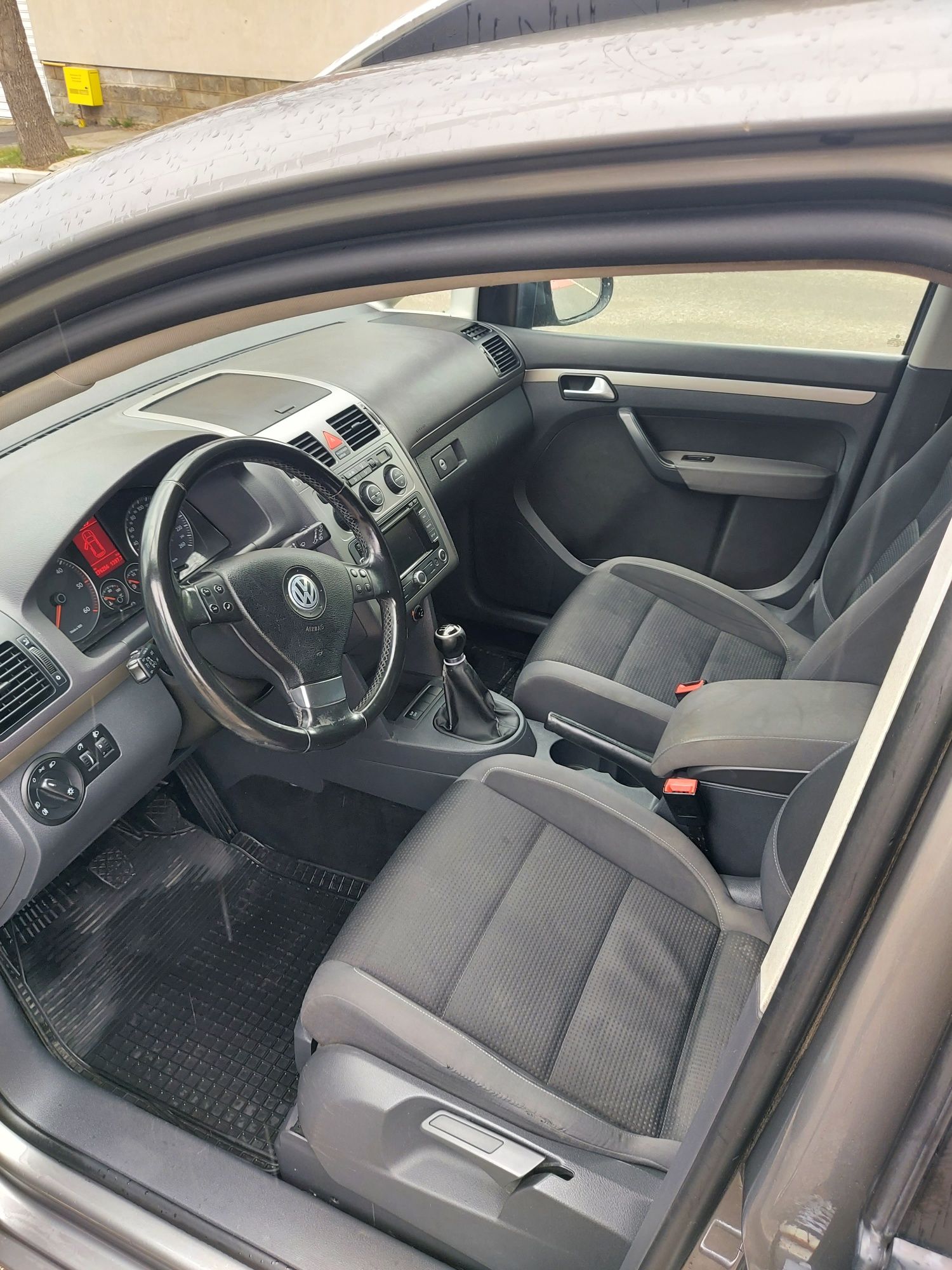Volkswagen Touran 2.0 TDI face-lift СПЕШНО