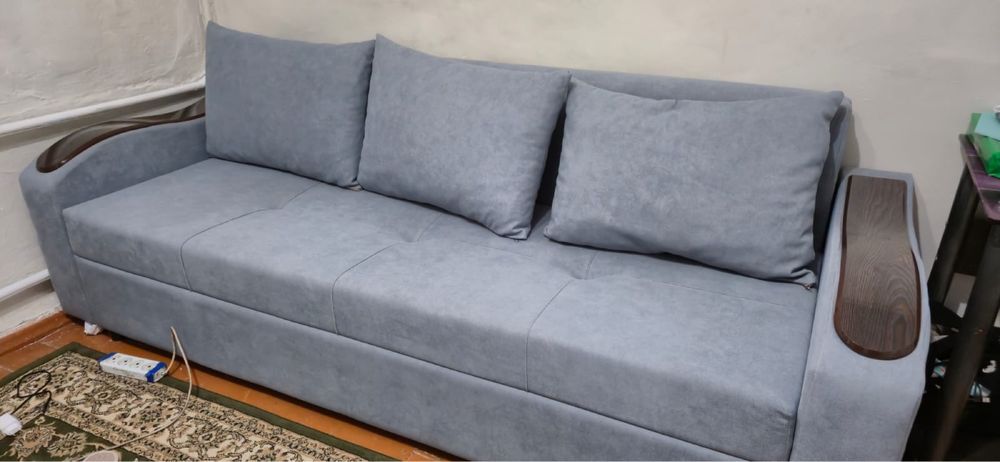 продам новый диван