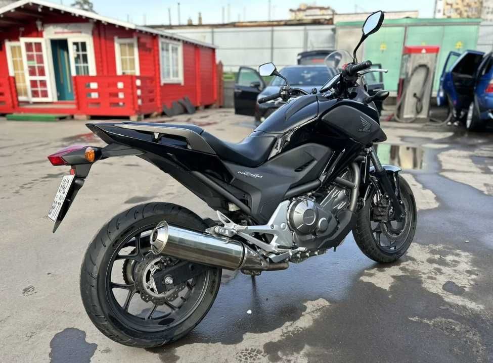 Мотоцикл Honda NC700X ABS