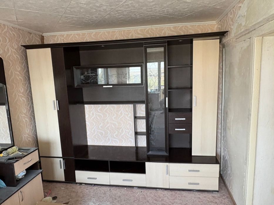 Шкаф стенка сервант