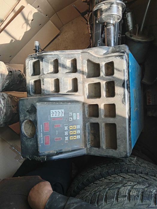 Продам балансировочный станок TS-500