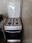 Aragaz ZanussiGaz, 4 arzatoare, Grill, Aprindere electrica,