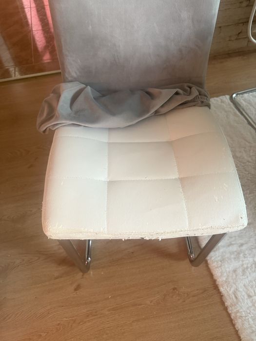 Трапезни столове