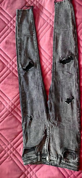 Дънки на PULL&BEAR, Stradivarius, Bershka