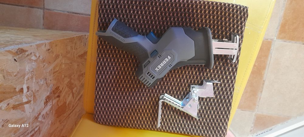 Fierăstrău  sabie nou.