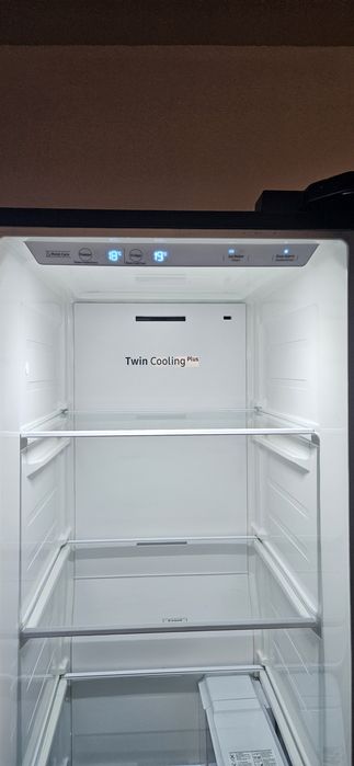 Frigider Samsung Side by side