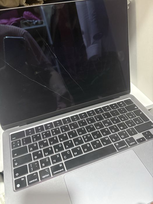 Продам Apple MacBook 2023 M3