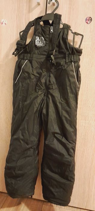 Geaca copii impermeabila iarna HM/ pantaloni sky Coccodillo