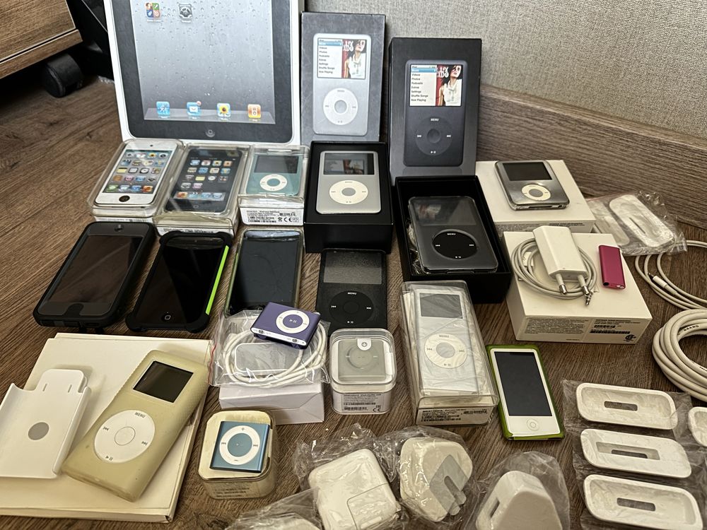 Продам оригинальную колкцию apple ipod