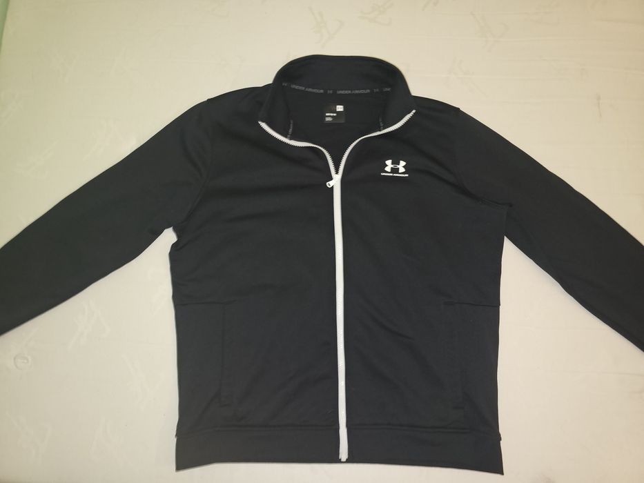 Карго Панталони, Потник, Бански, Риза, Суичер и Тениска