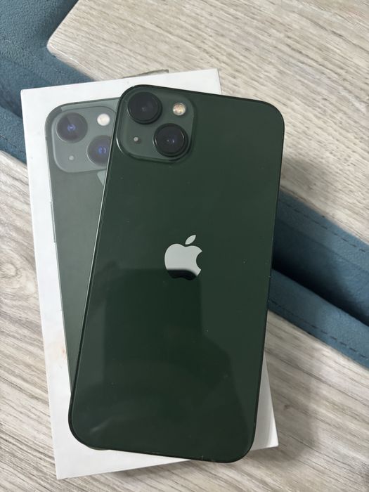 iPhone 13 128GB зелёный - почти как новый, оригинальня зарядка,коробка