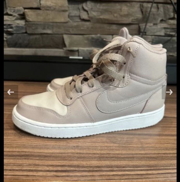 Дамски маратонки и кецове Nike