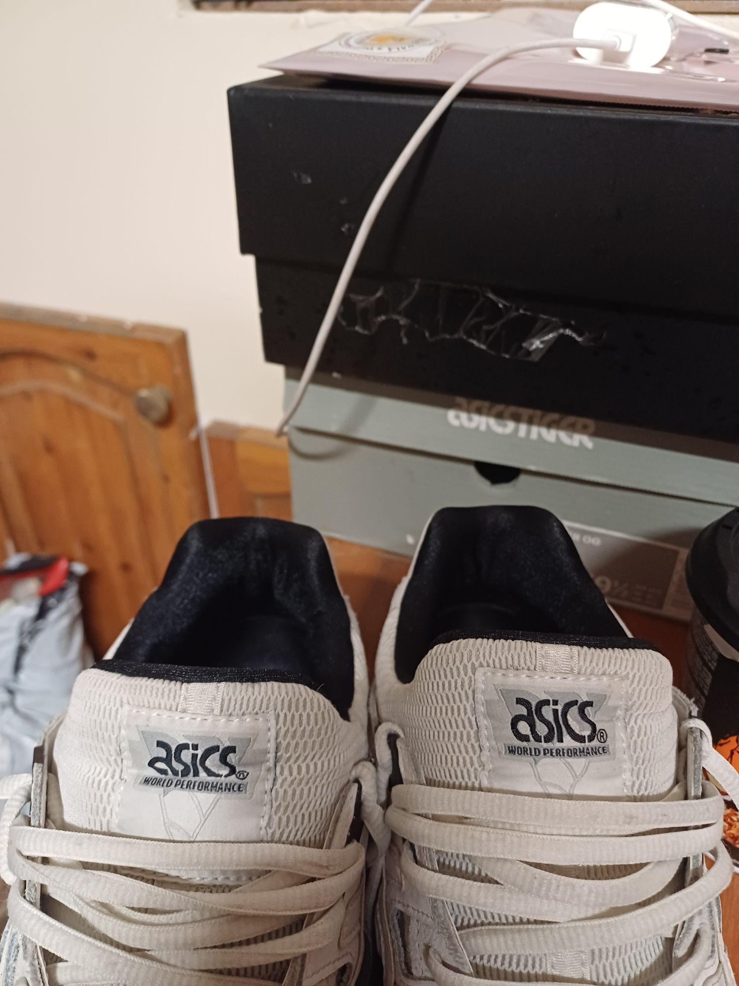 asics tiger gel 44