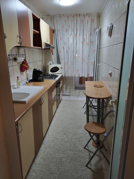 Inchiriez apartament 2 camere zona Masnita