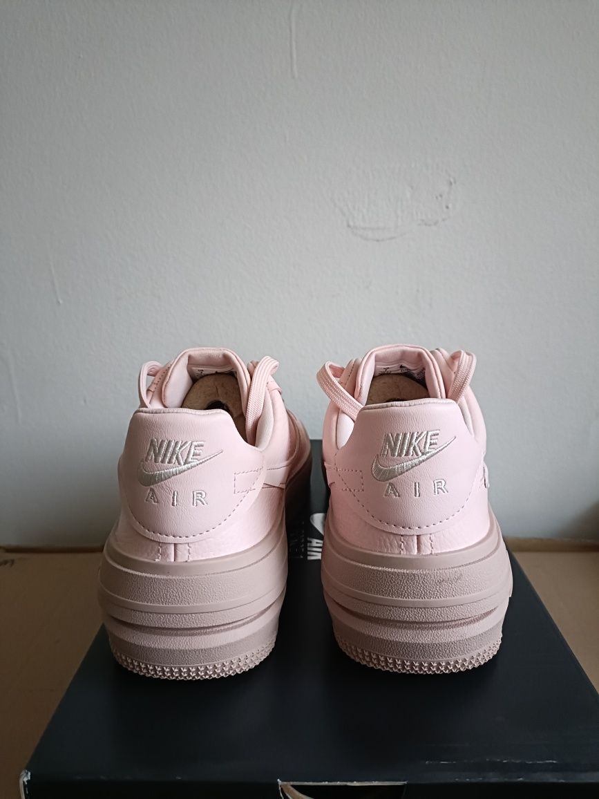 Nike Air Force 1 PLT.AF.ORM номер 38