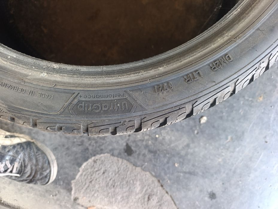 Продавам зимни гуми GOODYEAR 235/40R18