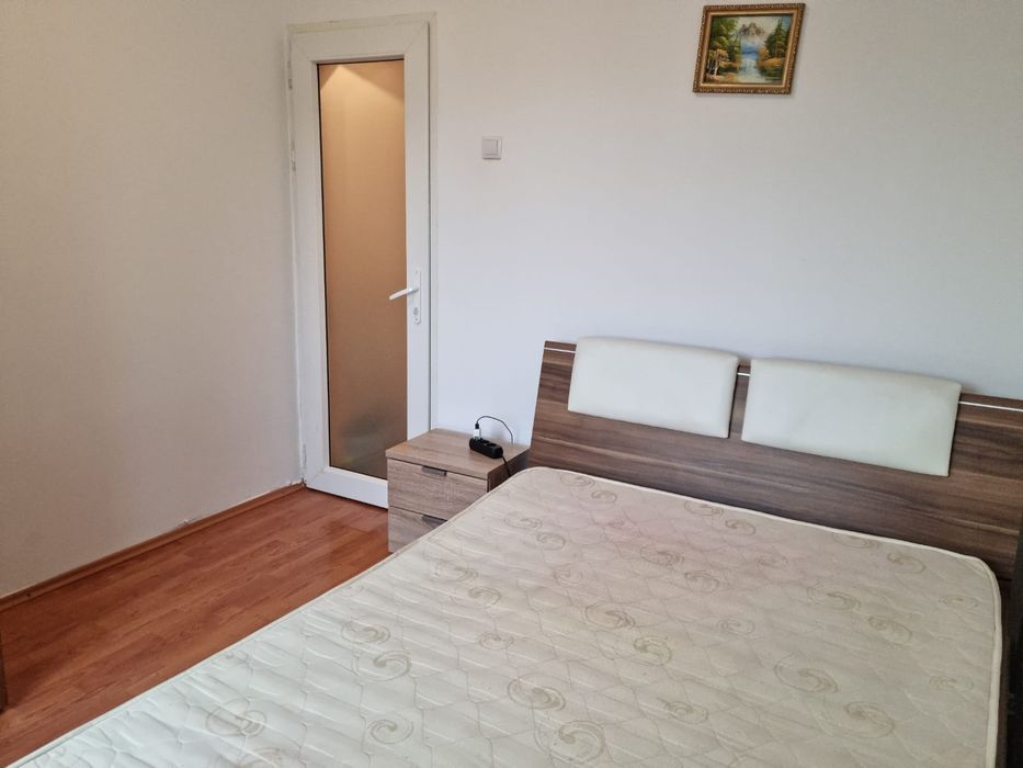 Particular ,apartament 3 camere zona Astra