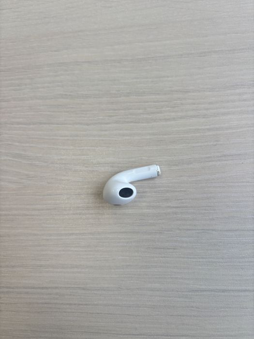 Airpods 3 casca stanga + case. Model A2566