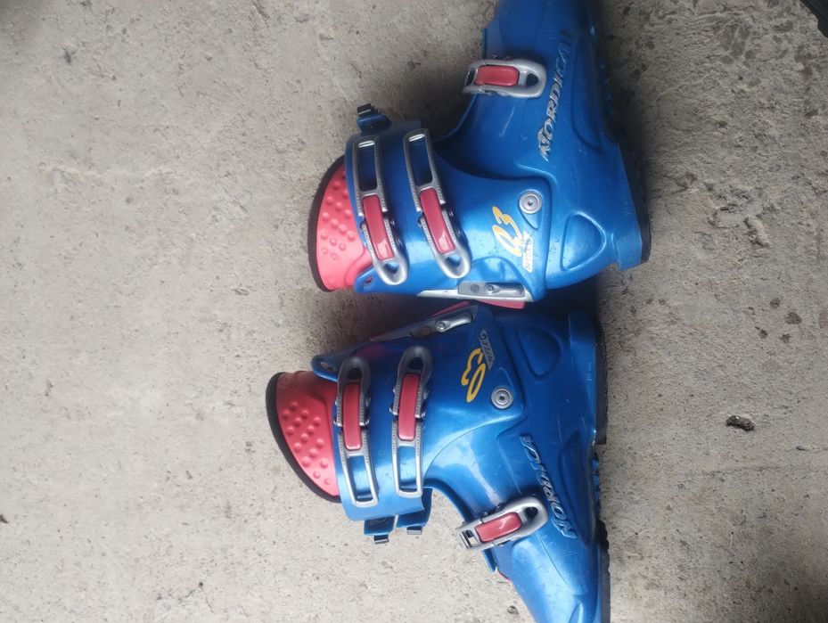 Clăpari ski mărimea 25 - 25,5