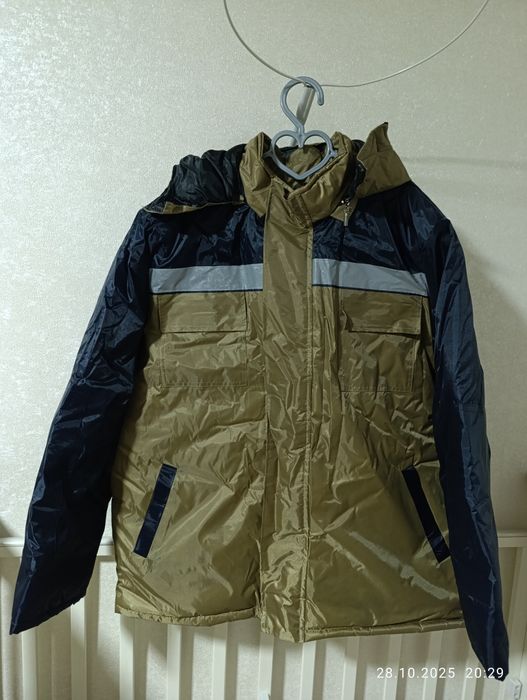 Продаю костюм абсолютно новый и не дорого.