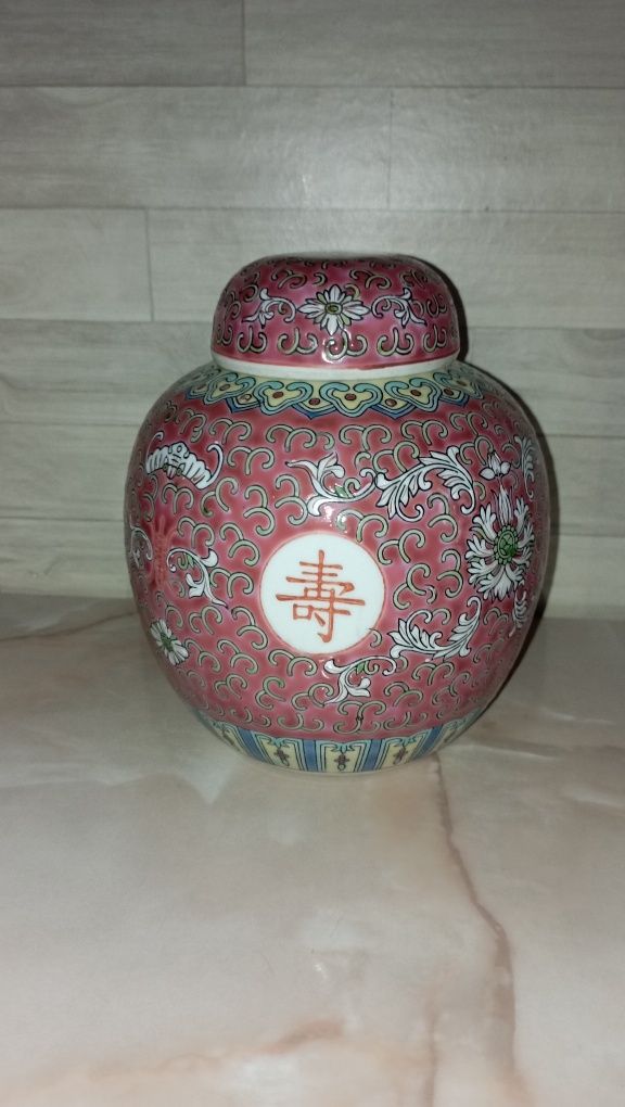 vaza chineza cu dop