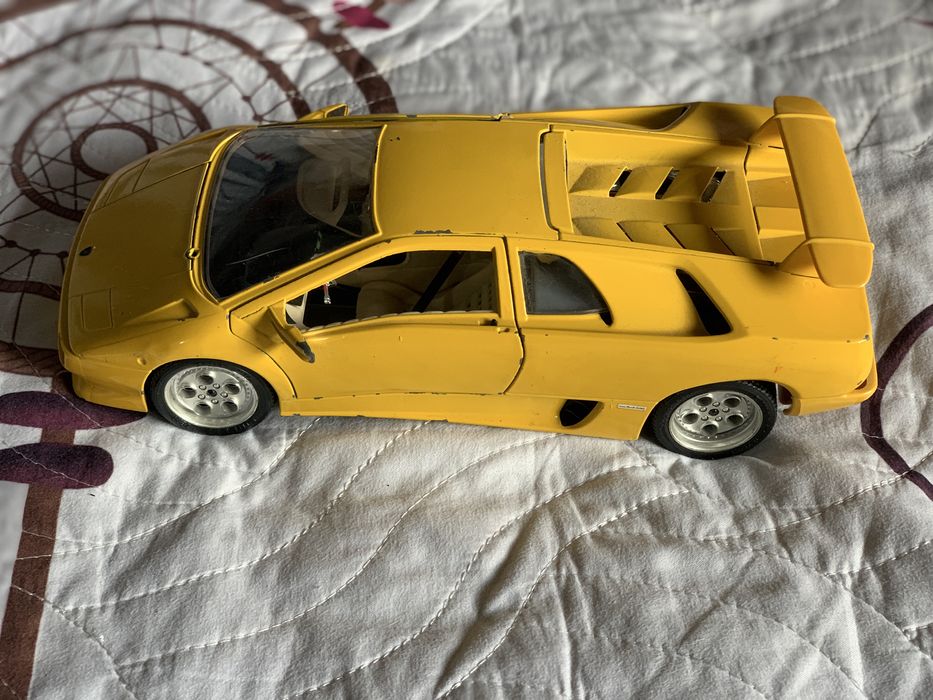 Macheta vintage Burago Lamborghini Diablo 1990 scara 1la18 stare buna