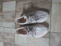 Yeezy 350 pink ca noi