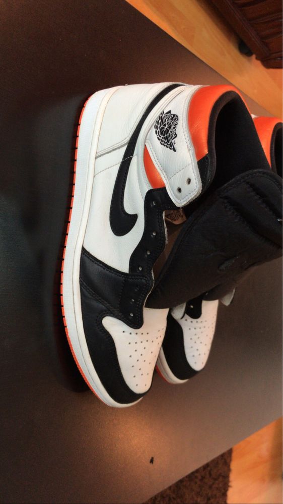 Jordan 1 electro orange
