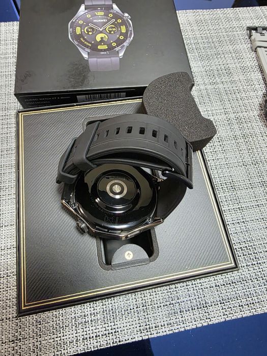 Смарт Часовник Huawei Whach GT 4