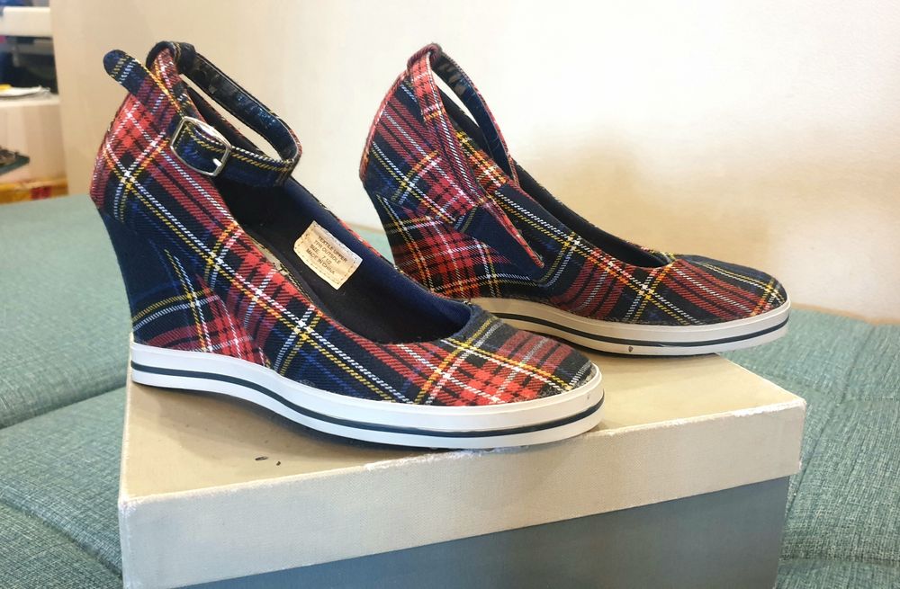 Туфли на танкетке