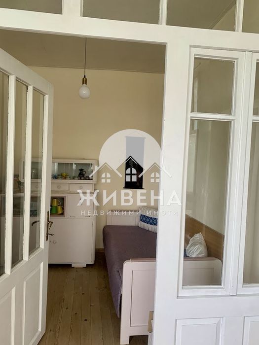 Продава къща с голям двор в с.Дъбравино, обл. Варна