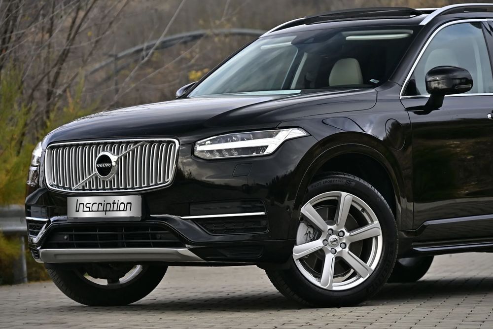 Volvo XC 90 =7 LOCURI==INSCRIPTION==Panorama==Clima 4 zone==Camera Video==Full led