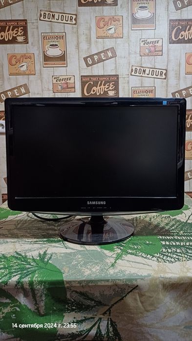 Хороший монитор 19 дюймов для офиса или дома, б/у