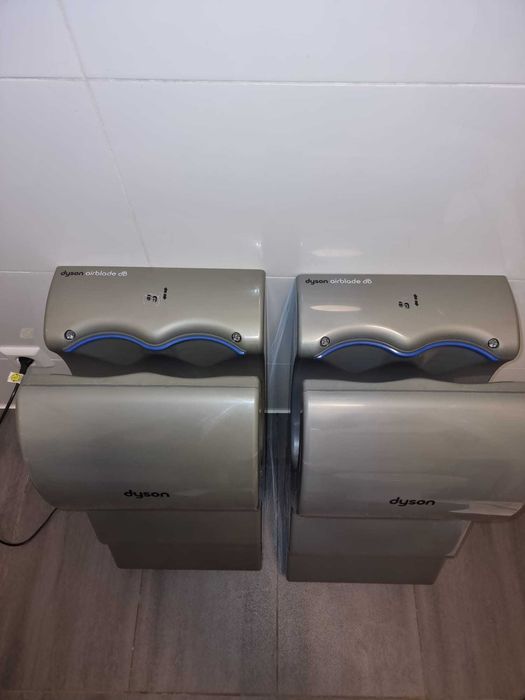 Uscator de maini Dyson model AB14