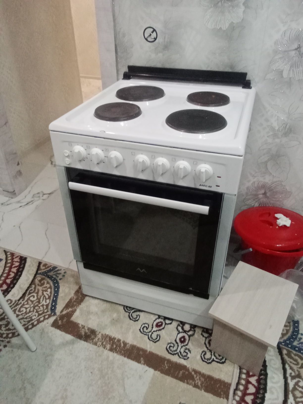 Электронная плитка хорошом состояние