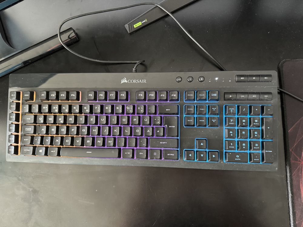 Гейминг клавиатура Corsair K55 RGB