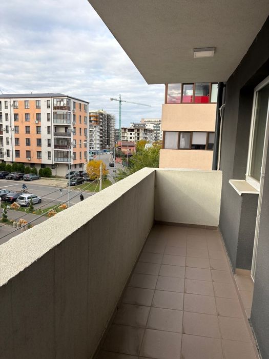 Apartament 3 camere , sector 4