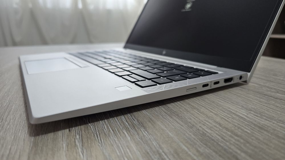 Laptop Hp EliteBook 845G8, Ryzen 5, 8Gb, SSd 512 Gb, 14"Fhd