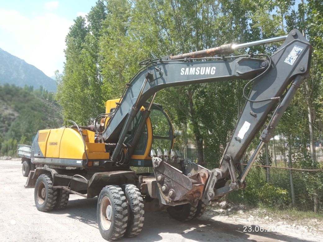 Ekskavator samsung 132