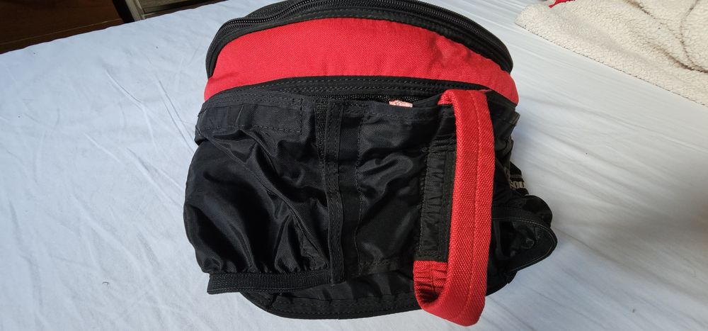 Front container parasuta de  rezerva parapanta