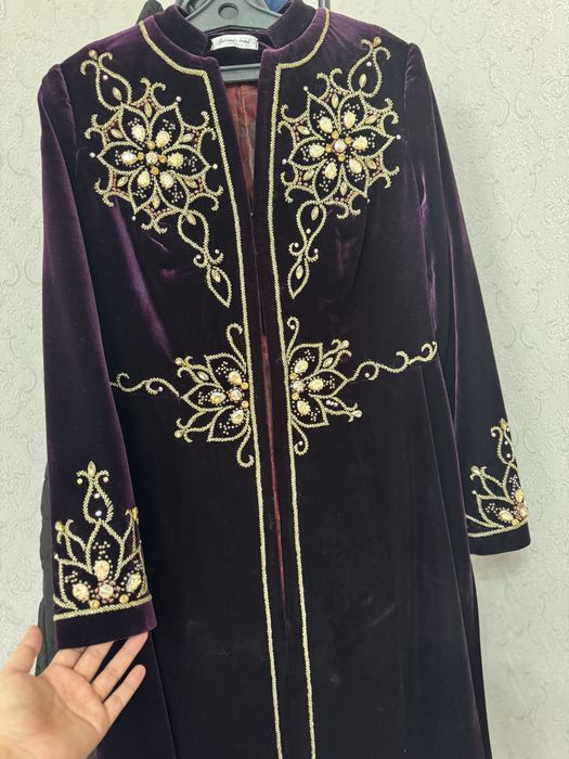 Бешпент кажекеймен бірге сатылады.