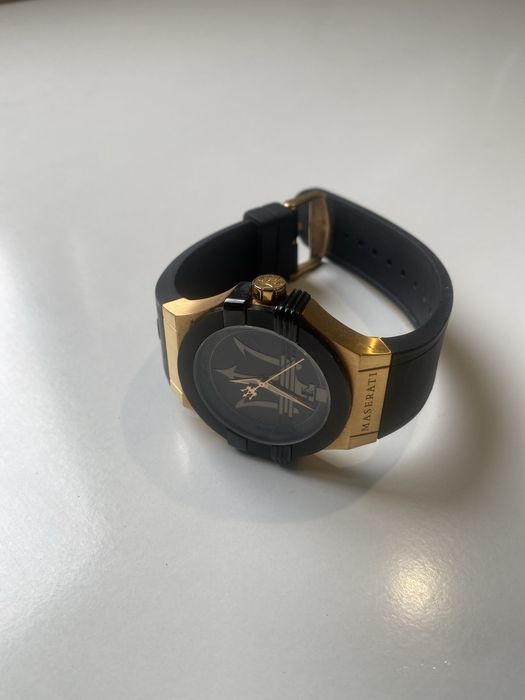 Часовник Maserati