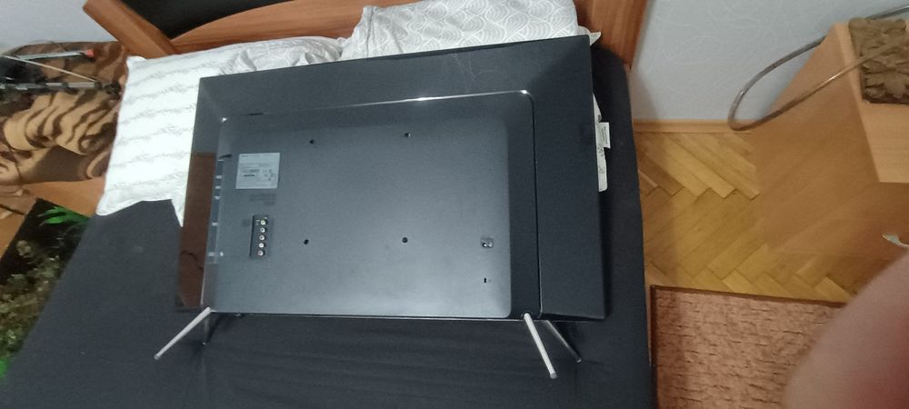 Продавам телевизор Samsung 40