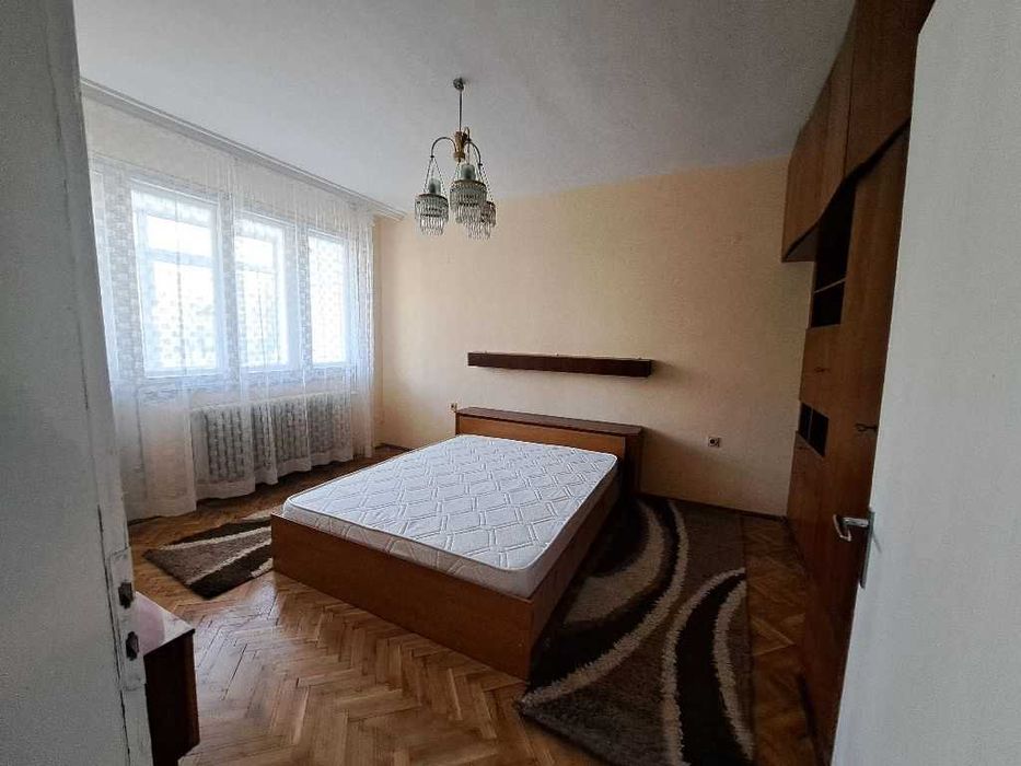 Давам под наем 3-стайно жилище в Красно село до пазара